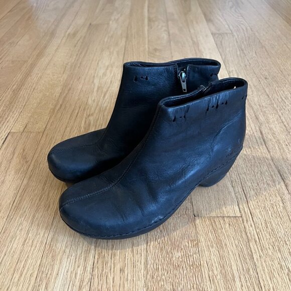 Patagonia Shoes - Patagonia Better Clog Black Leather Ankle Boots Women's US Size 7 Eu 38